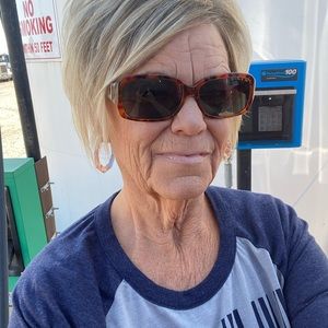 Meet your Posher, Valene